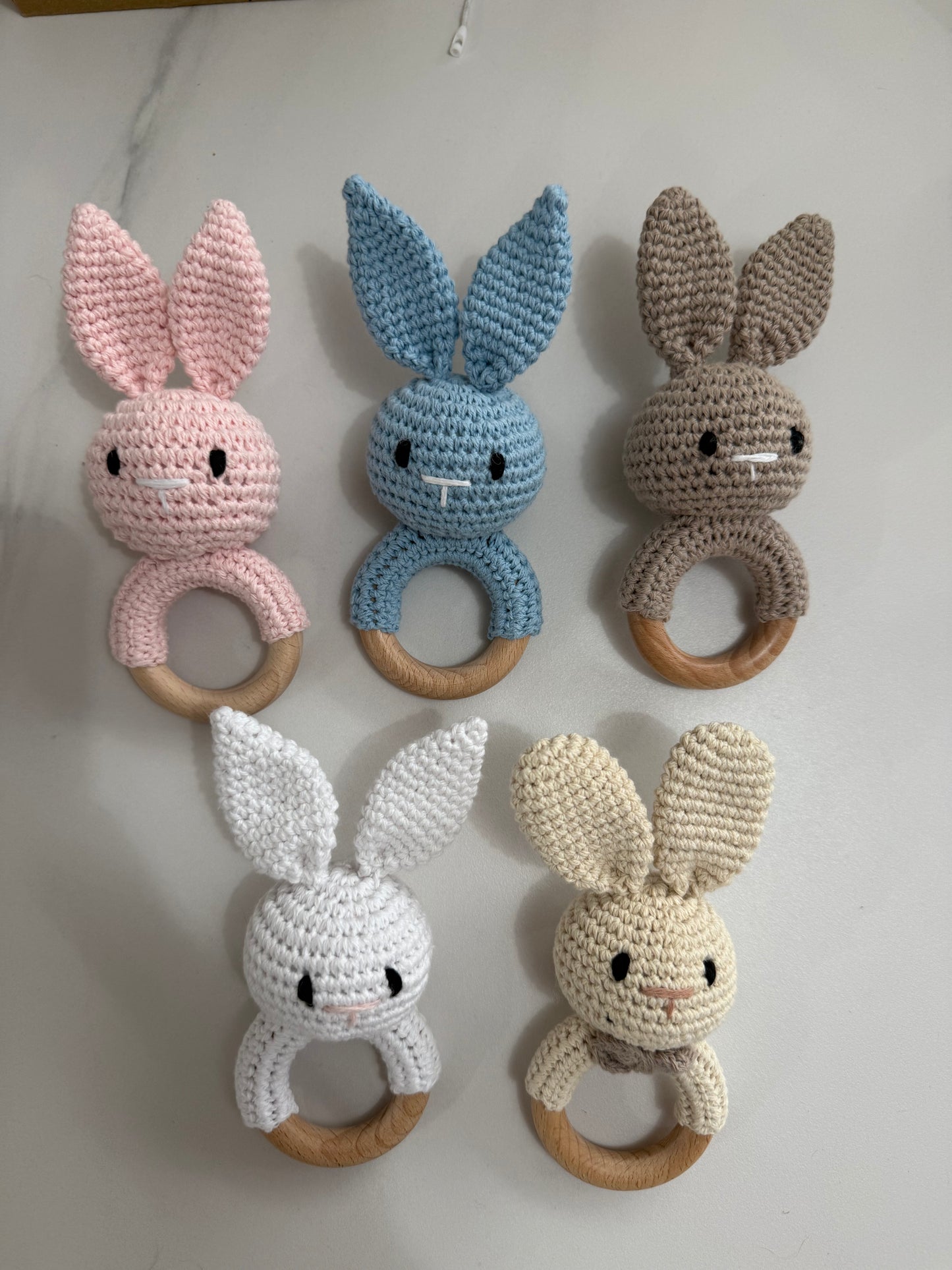 Hochets en bois petit