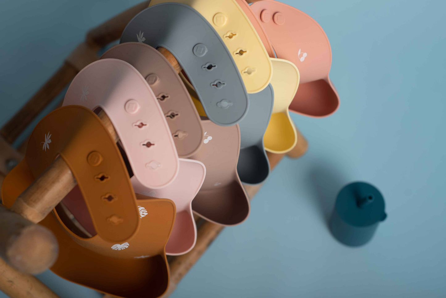 Bavoir en silicone Shayan - Cerise (Taupe)